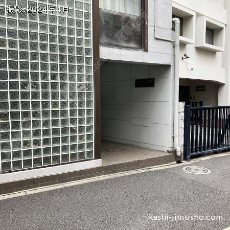 ビル前面