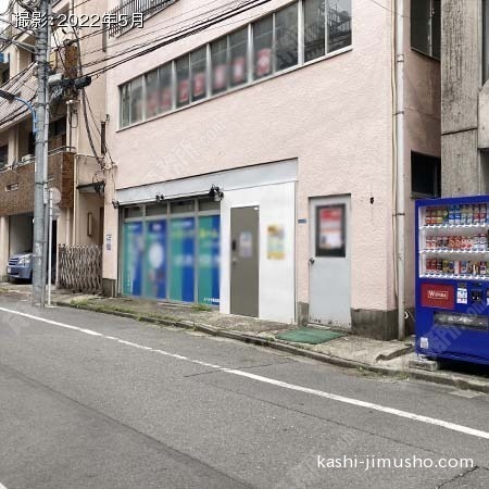 ビル前面
