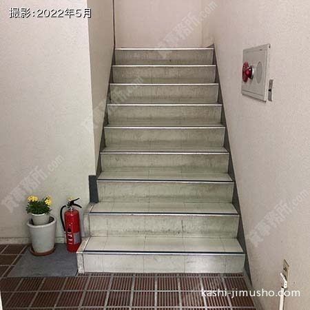共用階段
