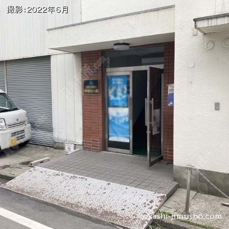 ビル入口前面 ビル入口前面