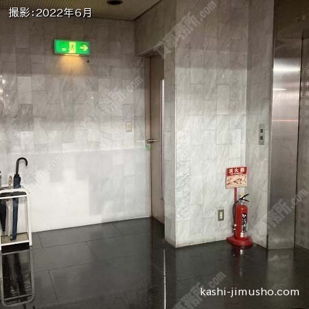 エレベーターホール(2階）