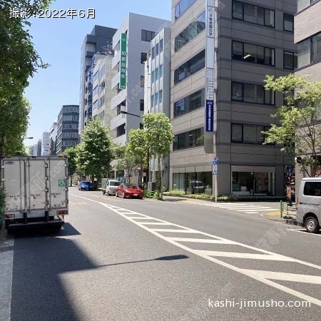 前面道路(平成通り）