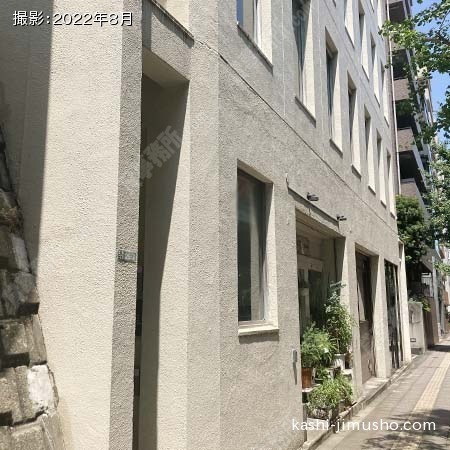 ビル前面