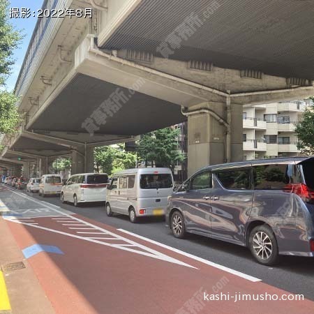前面道路(玉川通り)