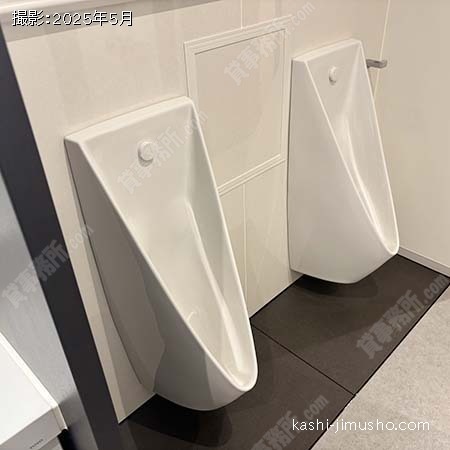 男性トイレ
