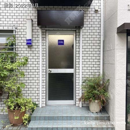 貸室入口(1階)