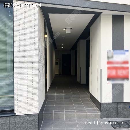 ビル入口 ビル入口