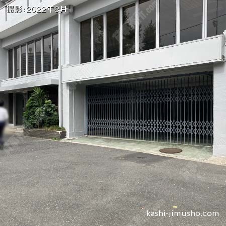 ビル前面