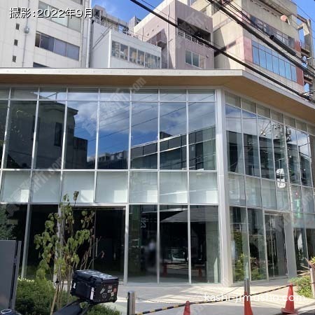 ビル正面