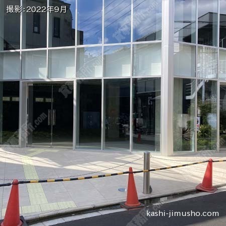 ビル正面