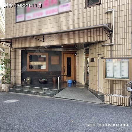 ビル前面
