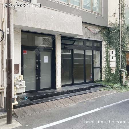 ビル前面