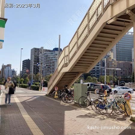 前面歩道