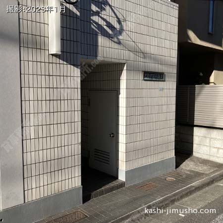 建物入口