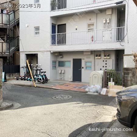 ビル前面