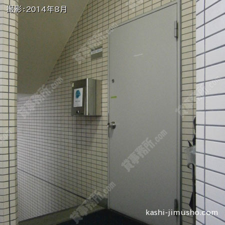 貸室入口