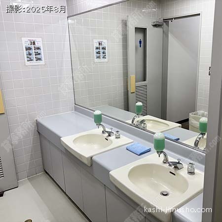 男性トイレ