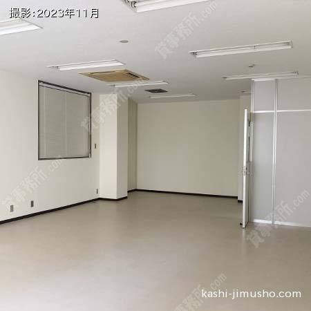 貸室内