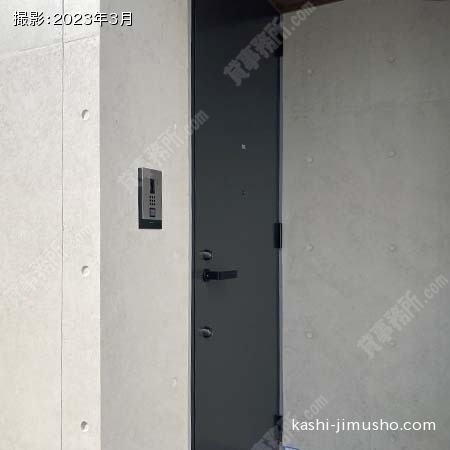 貸室入口
