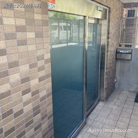 貸室入口(1階)