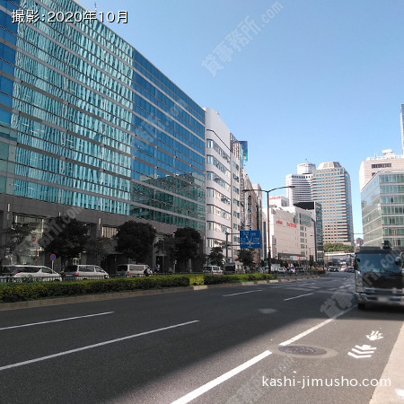 前面道路(外堀通り）
