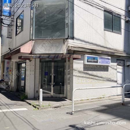 ビル前面