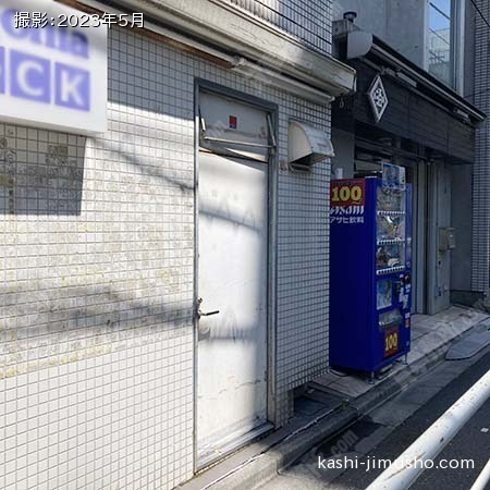 貸室入口(1階)