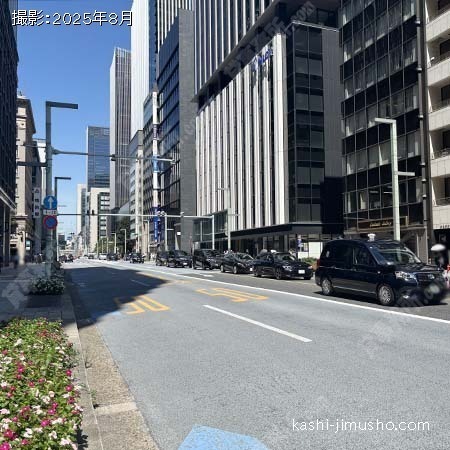 前面道路(中央通り）