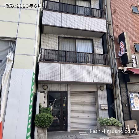 ビル正面