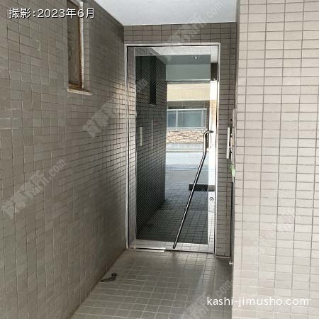 建物入口