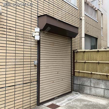 貸室入口(1階）