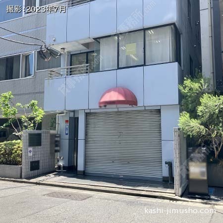 ビル前面