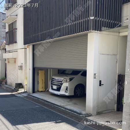 ビル前面