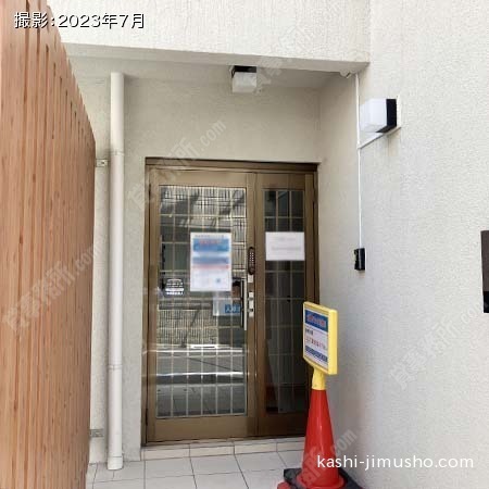 建物入口