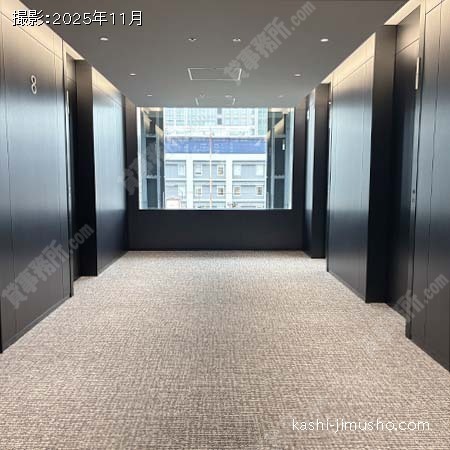 貸室階エレベーターホール 貸室階エレベーターホール