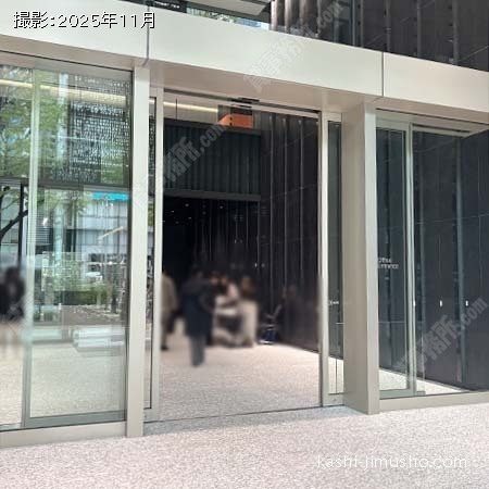 ビル入口 ビル入口