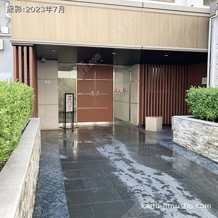建物入口
