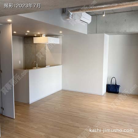 貸室内(8階)