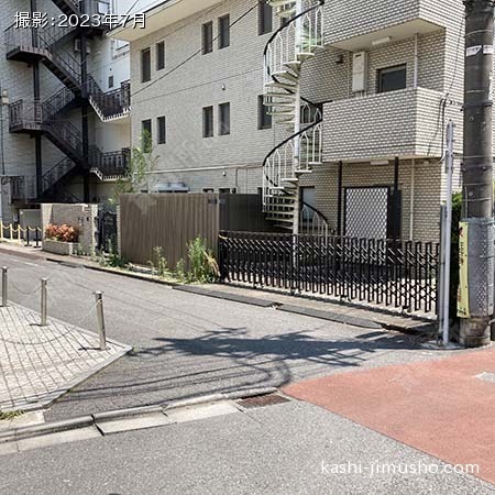 ビル前面