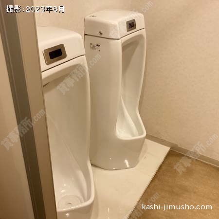 男性トイレ(3階)