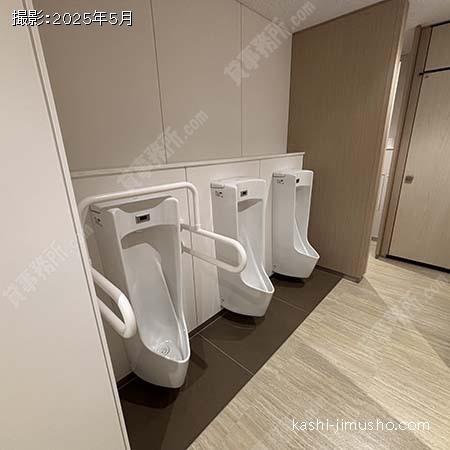 男性トイレ