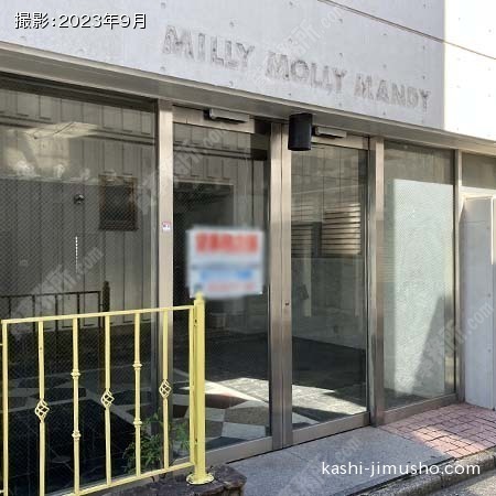 貸室入口(1階)