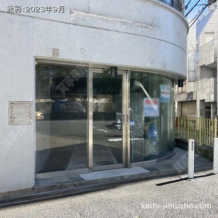 貸室入口(1階)