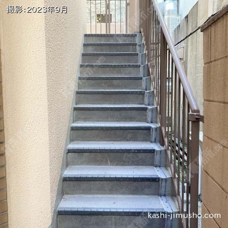 共用階段