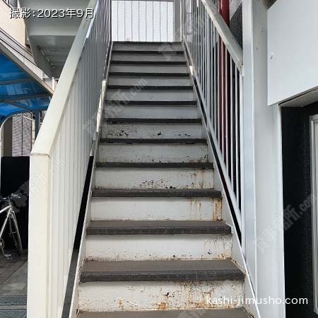 共用階段