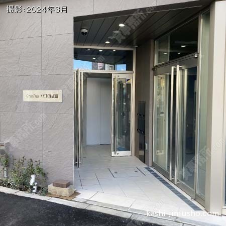 建物入口