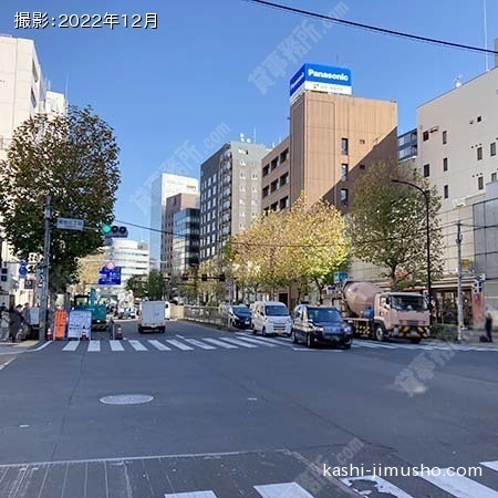 前面道路(新大橋通り)