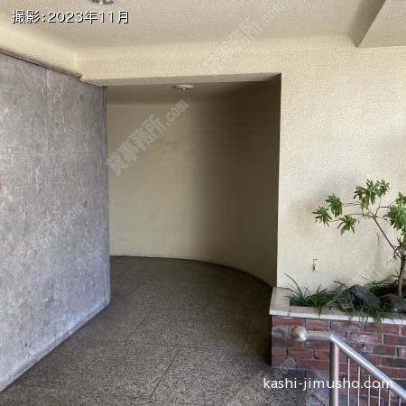 建物入口