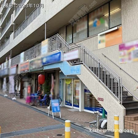 ビル前面