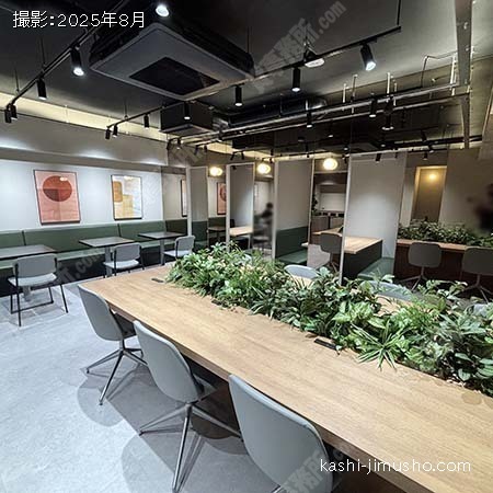 ラウンジ
